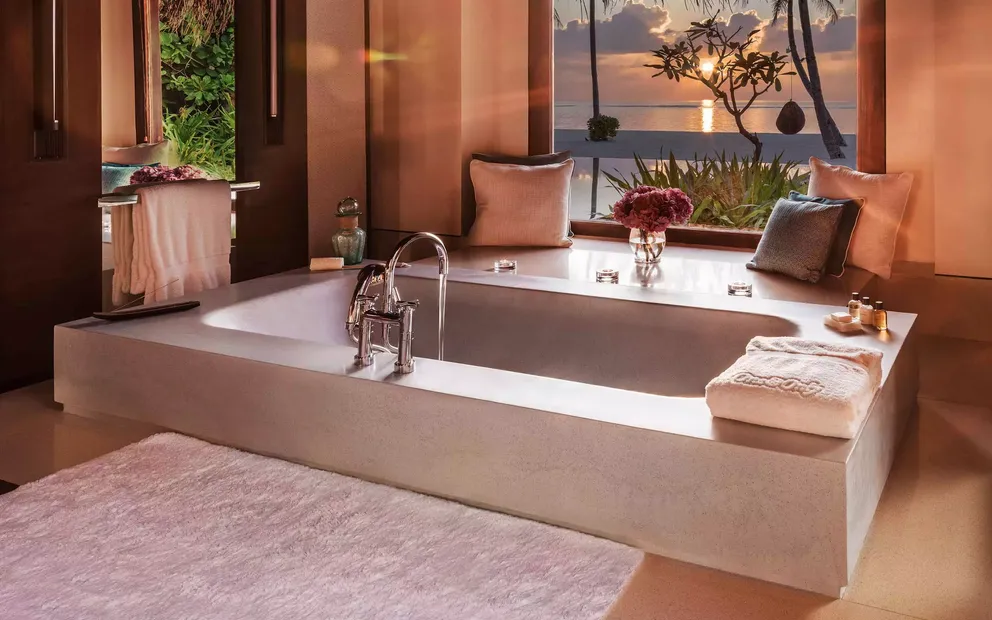 Grand Sunset Residence · Three bedrooms · 2119 sqm · sleeps 10